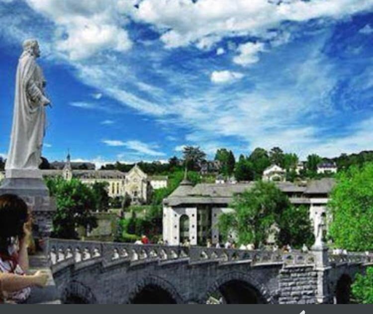 Notre Dame Auxiliatrice Hotel